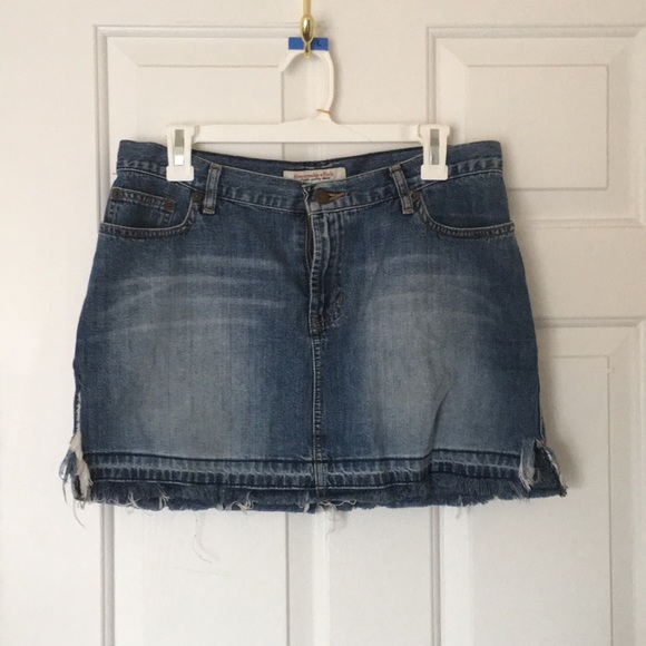 denim mini skirt 2000s